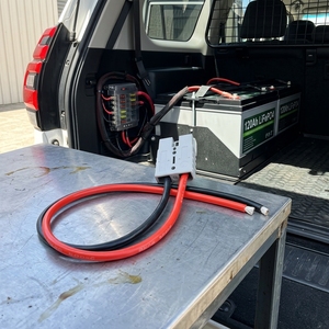 Connecteur industriel de type SB50 50A avec faisceau de câbles en cuivre flexible de 16 mm² Classe 5 pour systèmes de connexion de batteries de secours UPS - Product Image 5