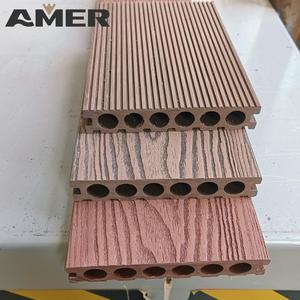 Plancher en WPC à grain de teck imperméable co-extrudé AMER, revêtement gaufré pour les zones extérieures humides - Product Image 1
