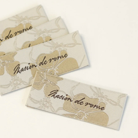 Étiquettes tissées personnalisées, logo OEM, étiquettes de marque personnalisées, découpées au laser, certifiées Oeko-Tex, en polyester en rouleau, écologiques, FAMA/GRS