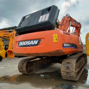 Excavadora Usada Doosan DH300LC-7 de Segunda Mano con Pocas Horas de Uso, Modelo DH300 LC, Hidráulica de Orugas para Construcción - Product Image 3