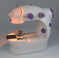 Machine à coudre électrique mini neuve pour usage domestique, point de chaînette, moteur sans lubrification, violet et blanc, vente en gros usine