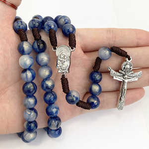 Rosario fatto a mano <span class=keywords><strong>in</strong></span> <span class=keywords><strong>corda</strong></span> blu personalizzato 10mm acrilico blu perline vergine maria gesù treccia <span class=keywords><strong>rosari</strong></span> cattolici - Product Image 1