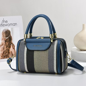 กระเป๋าถือแฟชั่นใหม่2025สำหรับผู้หญิงกระเป๋าสะพายข้างมีซิปสีตัดกันอย่างหรูหรากระเป๋าผู้หญิงสไตล์ลำลองหนัง PU ขนาดใหญ่ - Product Image 3