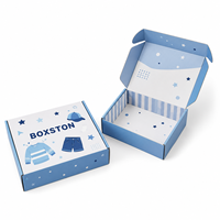 Boîte d'emballage pour vêtements pour enfants haut de gamme, imperméable, personnalisée, en matériaux recyclés, avec doublure en éponge, impression couleur, boîte en carton ondulé pour chaussettes