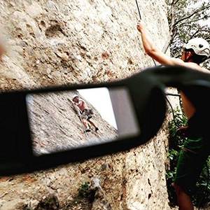 ブラックケースとブラックストラップでロッククライミング用のビレイグラスを探す - Product Image 6