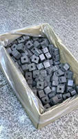 Charbon à chicha premium en cubes 25 mm, briquettes de charbon naturel à chicha avec trou, faible teneur en cendres, longue durée de combustion, vente en gros OEM