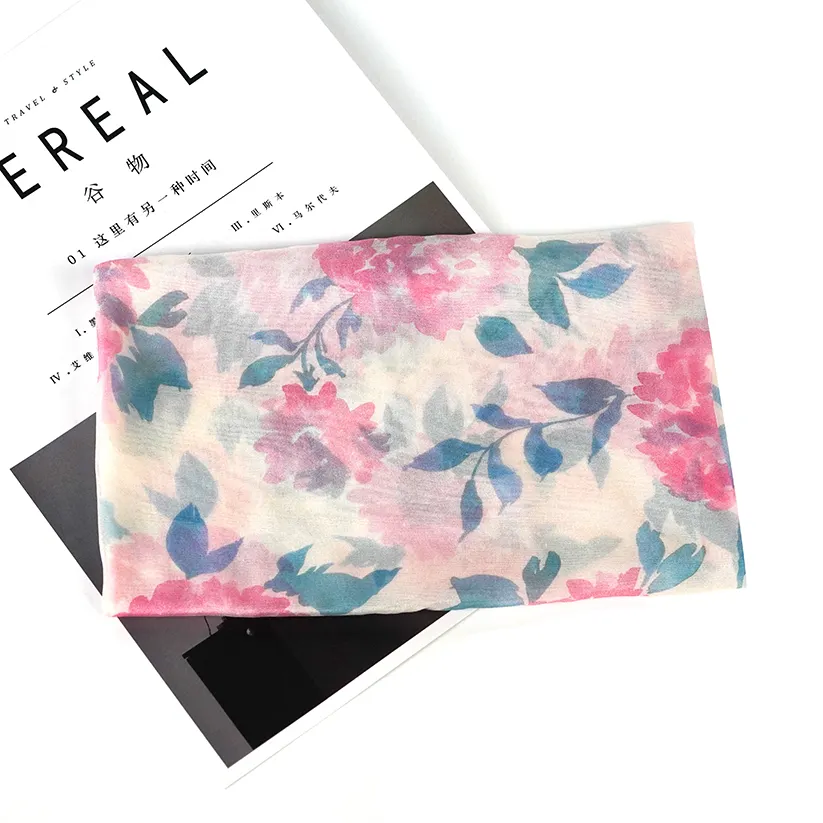 Popüler suluboya tarzı ipek kırışık Georgette Kimono için 16mm pembe çiçek baskılı kumaş