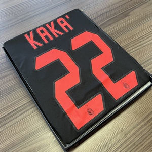 Equipación de Fútbol Clásica del Milán, Kaka 22, Versión Exacta de Alta Calidad Tailandesa, Camiseta de Fútbol Negra - Product Image 1