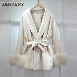 Giacca Invernale di Media Lunghezza in Cashmere da Donna JANVENY con Maniche con Inserti in Vera <span class=keywords><strong>Pelliccia</strong></span> di Volpe Naturale e Revers in Tinta Unita <span class=keywords><strong>Cappotto</strong></span> di Lana con Cintura - Product Image 4