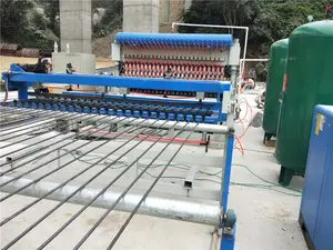2023YEAR Full Automatic Weld Wire Mesh Making Machine From China