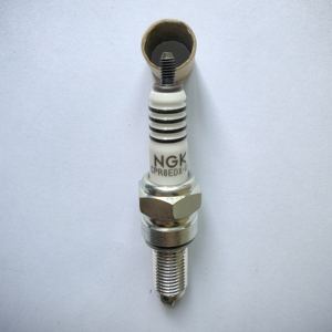 NGK正品摩托车点火零件CPR8EDX-9S雅马哈汽车蜡烛0242050506 CPR8EA-9 U24EPR9新条件 - Product Image 5