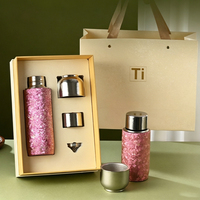 Bouteille d'eau en titane pur de 450 ml avec infuseur à thé, couvercle magnétique bactériostatique, double paroi isotherme, coffret cadeau