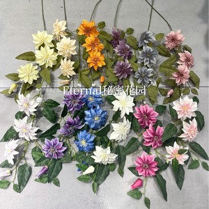 Fleur artificielle de clématite française Secret Garden, branche unique en soie, décoration de mariage, décoration intérieure - Product Image 1