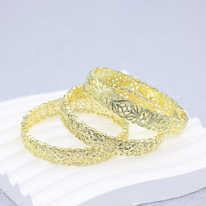 Brazalete de Moda para Mujer con Patrón Geométrico Chapado en <span class=keywords><strong>Oro</strong></span> de <span class=keywords><strong>14K</strong></span> y Brazalete de Latón con Perlas de Imitación Cuadradas Estilo Princesa, Joyería para Mujer - Product Image 4