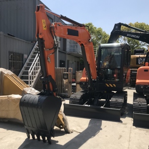 Mini pelle hydraulique Doosan d'occasion pas cher Offre Spéciale DX60E DX60 DX55 à vendre Stock de haute qualité et de bonnes performances à Shanghai - Product Image 1