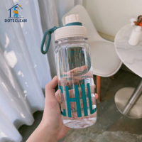 Bouteille d'eau sport classique écologique en plastique de 800 ml pour adultes - Portable pour les voyages et les activités de plein air avec couvercle en PP