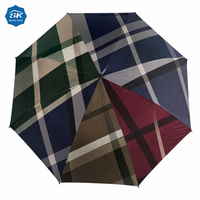 Parapluie de golf transparent au design minimaliste, motif quadrillé, construction solide, idéal pour les cadeaux d'entreprise