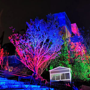 Lampe d'arbre extérieure IP65 à changement de couleur pour parcs à thème et événements - Product Image 1
