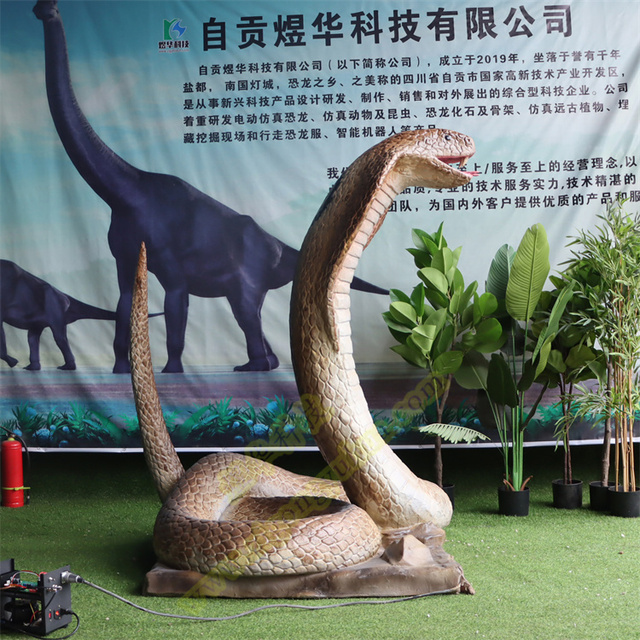 Custom High Quality Realistic Cobra Animal Model Animatronic Models Vivid Snake Status for Sale