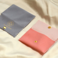 Pochette cadeau rose en suède recyclable avec cordon de serrage, logo imprimé personnalisé, pour boucles d'oreilles