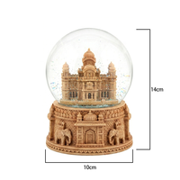 Production personnalisée de globes à neige de style européen pour les maisons des Émirats arabes unis, globes à neige en résine, souvenirs et cadeaux, globe à eau de 100 mm