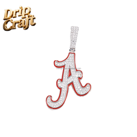 Pendentif Lettre Peinte au Rouge Style Hip-hop, Design Niche Hip-hop Européen et Américain, Bijoux Hip-hop Rétro.