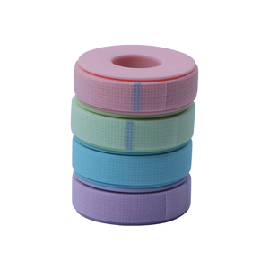 Micro pore <span class=keywords><strong>Medical</strong></span> <span class=keywords><strong>Tape</strong></span> Easy Tear <span class=keywords><strong>Tape</strong></span> Großhandel Atmungsaktives medizinisches Vlies band mit Schiene - Product Image 6