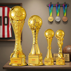 ถ้วยรางวัลฟุตบอลแบบกำหนดเอง พิมพ์โลโก้ รองเท้าทองคำ ลูกฟุต<span class=keywords><strong>บอล</strong></span>ทองคำ ถุงมือทองคำ นักยิงประตูยอดเยี่ยม ผู้รักษาประตู ระดับโลก - Product Image 1