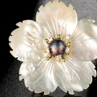 Broche en laiton en gros pour la fabrication de bijoux, motif fleur de coquillage marin et fleur de pêcher en perle d'eau douce