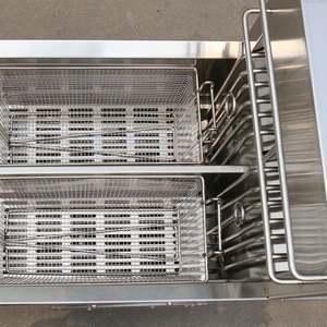 Friteuse électrique commerciale en acier inoxydable avec système de filtration d'huile à réservoir unique, 2 paniers, capacité d'huile de 17-20L - Product Image 2