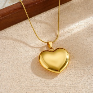 Heart Pendant Necklace Stainless Steel Gold Plated Simple Heart Shape Daily Wear Gift Jewelry N4229 - Product Image 3