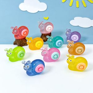 Venta caliente 3D dibujos animados Caracol luminoso Diy crema pegamento llavero colgante, resina Micro-Paisaje ornamento, accesorios de joyería - Product Image 6