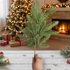 Arbre <span class=keywords><strong>de</strong></span> Noël avec aiguilles <span class=keywords><strong>de</strong></span> pin vert pour décorations extérieures <span class=keywords><strong>de</strong></span> Noël Picks Red Berry Pin Branches Fleurs Artificielle Mini - Product Image 2