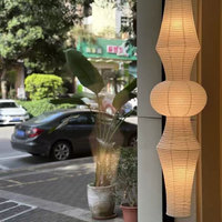 Lustre suspendu en papier de style Isamu Noguchi, vintage japonais, inspiré du Wabi-sabi, à trois/quatre/cinq têtes, modèle pour la maison