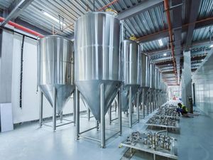 Serbatoio Industriale in Acciaio Inox per Stoccaggio Acqua, Capacità 5000 Galloni, Rivestimento Antiruggine, <span class=keywords><strong>Dimensioni</strong></span> Personalizzabili - Product Image 4