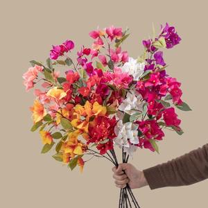 Vente en gros d'usine : Fleurs artificielles modernes en soie, faites à la main, en forme de triangle, type prunier et bougainvillier, pour la décoration de mariages, de maisons et d'événements. - Product Image 4