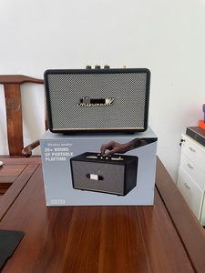 Altoparlante Portatile Retrò con Batteria da 20 Ore, Potenza 5-10W, Alimentazione USB, Base Antiscivolo in Gomma, Design a Griglia per Giardino, Picnic, Viaggi, Compatto - Product Image 6