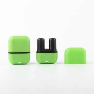 ยาดมจมูกแบบสองรูขนาดเล็ก 1.8 กรัม*2 บรรจุภัณฑ์สีเขียวสำหรับน้ำมันเย็น - Product Image 1