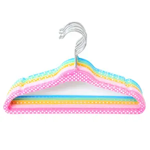 畅销个性化粉色圆点防滑衣架婴儿天鹅绒衣架