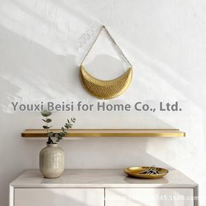 Hiasan dinding sabit besi emas dipalu gantungan dinding seni Modern pernikahan <span class=keywords><strong>Diwali</strong></span> dekorasi dinding logam vertikal mewah - Product Image 5