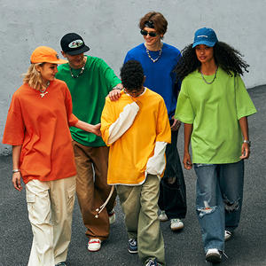 Camiseta Oversize para Hombre de Alta Calidad, 210 g/m², 100% Algodón Tejido, Manga Corta, Estilo Urbano, Corte Cuadrado, Personalizable - Product Image 3