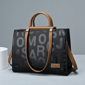 Borsa Tote Casual da Donna, Nuova Moda, Grande Capacità, Design con Lettere in Rilievo, Indossabile a Spalla o a Tracolla - Product Image 3