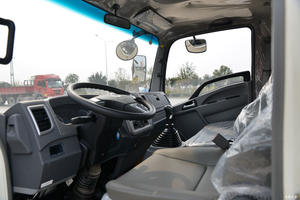 Caminhão Basculante 4x2 Confortável para Dirigir Cabine Espaçosa Novo Estado Motor Diesel Weichai Direção à Esquerda Padrão de Emissão Euro 6 - Product Image 6