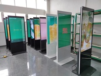 OEM 55 pouces 4K UHD support de sol multi-écran tactile kiosque système de fenêtre signalisation numérique publicité Machine affichage programme d'exécution