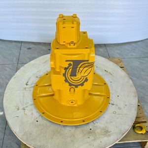 Главный гидравлический насос экскаватора Komatsu <span class=keywords><strong>708</strong></span>-2L-21452 <span class=keywords><strong>708</strong></span>-2L-21450 для экскаватора Komatsu PC200-6 PC220-6 200-6E - Product Image 3