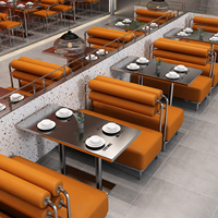 Ensemble de table et chaises de restaurant en cuir orange commercial avec banquette rétractable, structure métallique, pour aire de restauration et café