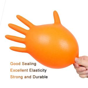 Guantes de Nitrilo Industriales Desechables de 6 y 8 mil con Textura de Diamante en Negro y Naranja para Mecánico, Agarre Resistente y de Alto Rendimiento - Product Image 2