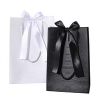 Sac cadeau de luxe en carton blanc gaufré motif rose haut de gamme pour emballage de bonbons d'anniversaire, de mariage ou de fêtes