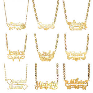 Collier personnalisé avec pendentif en forme de fleur et de cœur, lettre personnalisée, plaqué or 18 carats, acier inoxydable, collier avec nom pour cadeau de Noël - Product Image 1