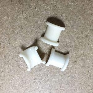 Ojal de Cerámica de Aluminio Blanco de Alta Pureza con Acabado Fino Pulido - Product Image 1